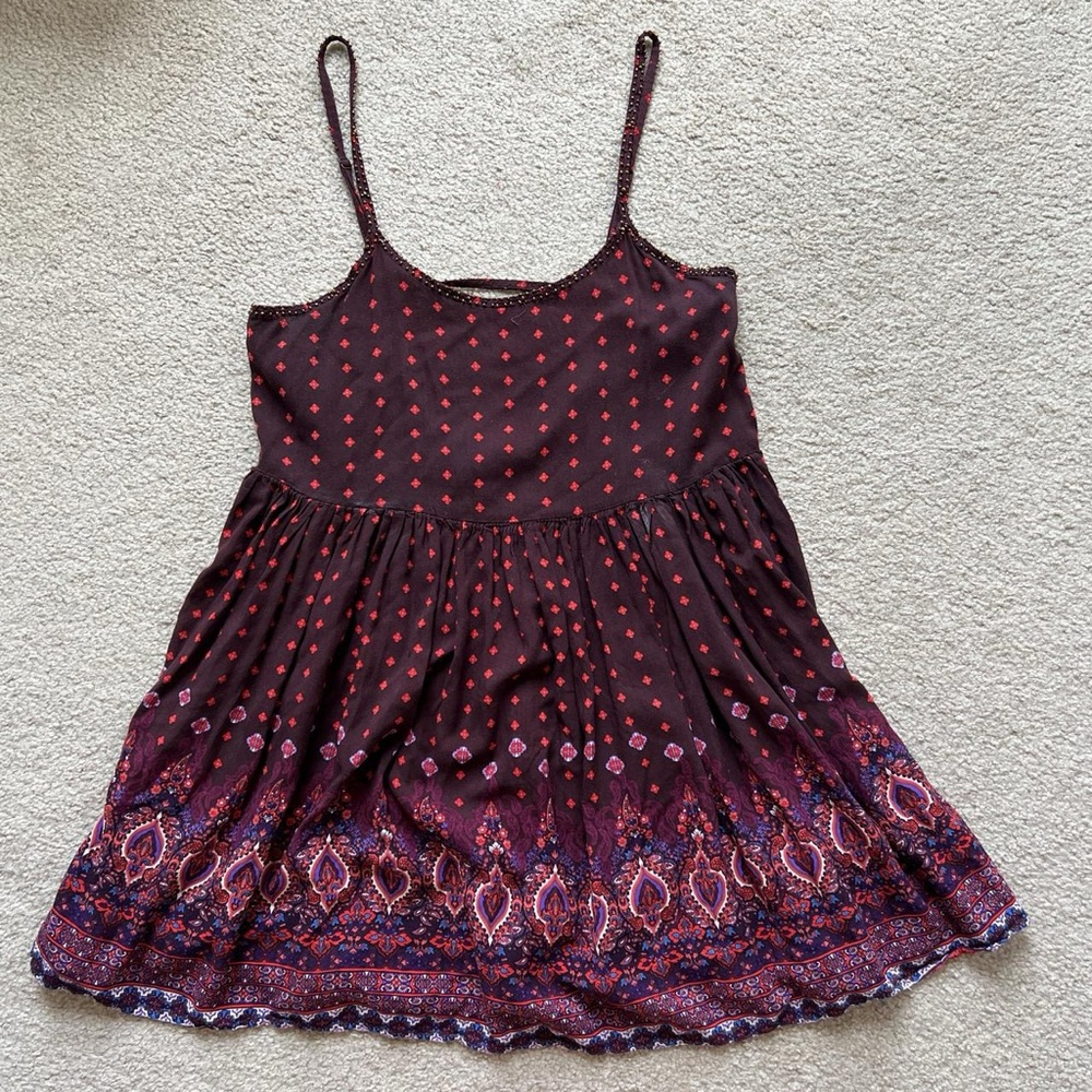 Patterned tank